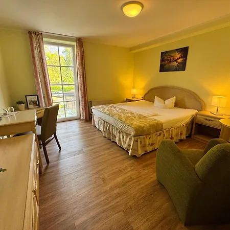 Altes Kasino Hotel Am See Neuruppin Exterior photo